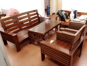 salon-go-thanh-ly-chat-luong-cao-gia-re-300x228 Lựa chọn salon gỗ thanh lý như thế nào?  