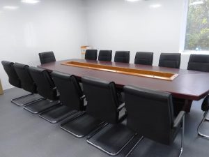 ban-ghe-van-phong-cu-thanh-ly-gia-re-hcm-300x225 Thanh lý bàn ghế cũ ở đâu tại TP Hồ Chí Minh là tốt nhất?  