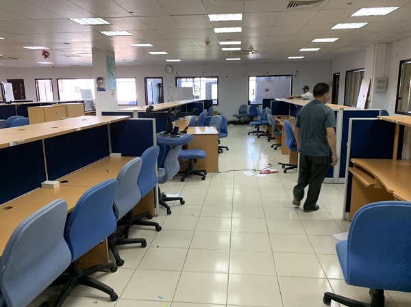 thanh-ly-ban-ghe-van-phong-cu-1 Dịch vụ thanh lý bàn ghế văn phòng uy tín tại TP Hồ Chí Minh  