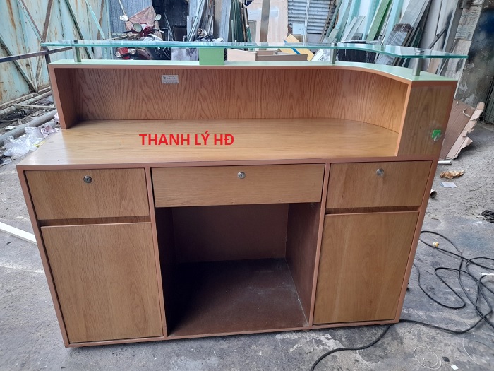 Thanh lý quầy lễ tân 1m4*55cm cao 1m1 mới 90% giá rẻ 2-8 Thanh lý quầy lễ tân 1m4*55cm cao 1m1 mới 90% giá rẻ