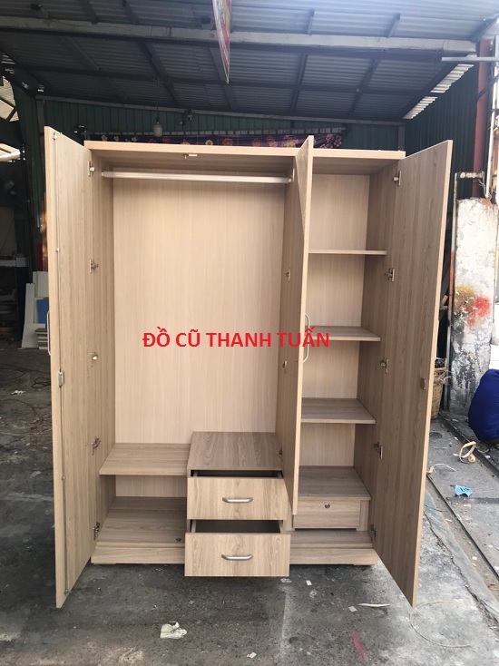 2 Tủ Quần Áo 3 Cánh Cũ 1M4 X 1M2 - TQAC50