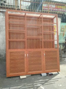 z2353552282454_2abb5c3e768fbdff8697478668597b79-225x300 Thanh lý tủ trưng bày nhôm kính 1m9x2m2 cũ  