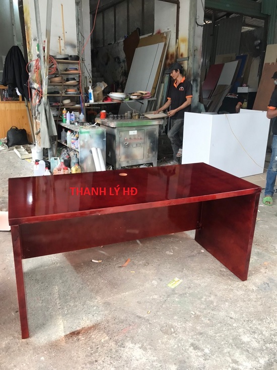 2-7 Thanh lý bàn giám đốc cũ 70cm*1m6 tồn kho  