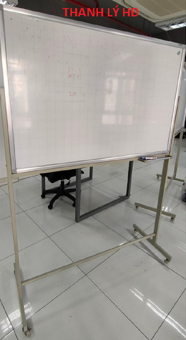 BANG-BU-LONG-1 Thanh lý bảng bút lông cũ, chân cao có bánh xe  