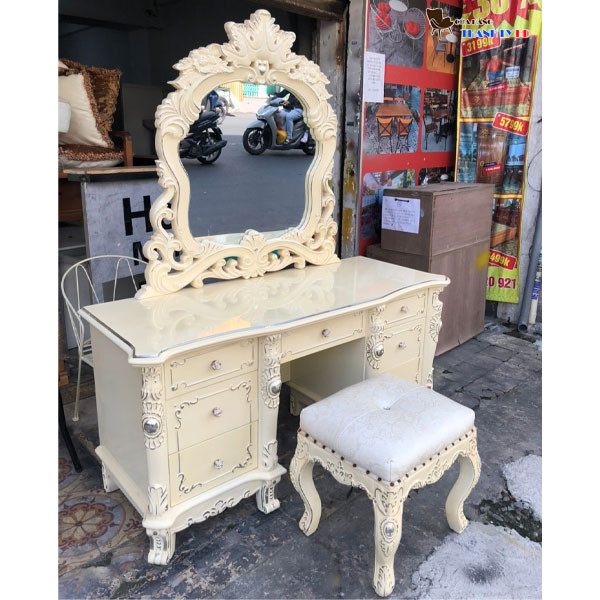 Bàn trang điểm tân cổ điển