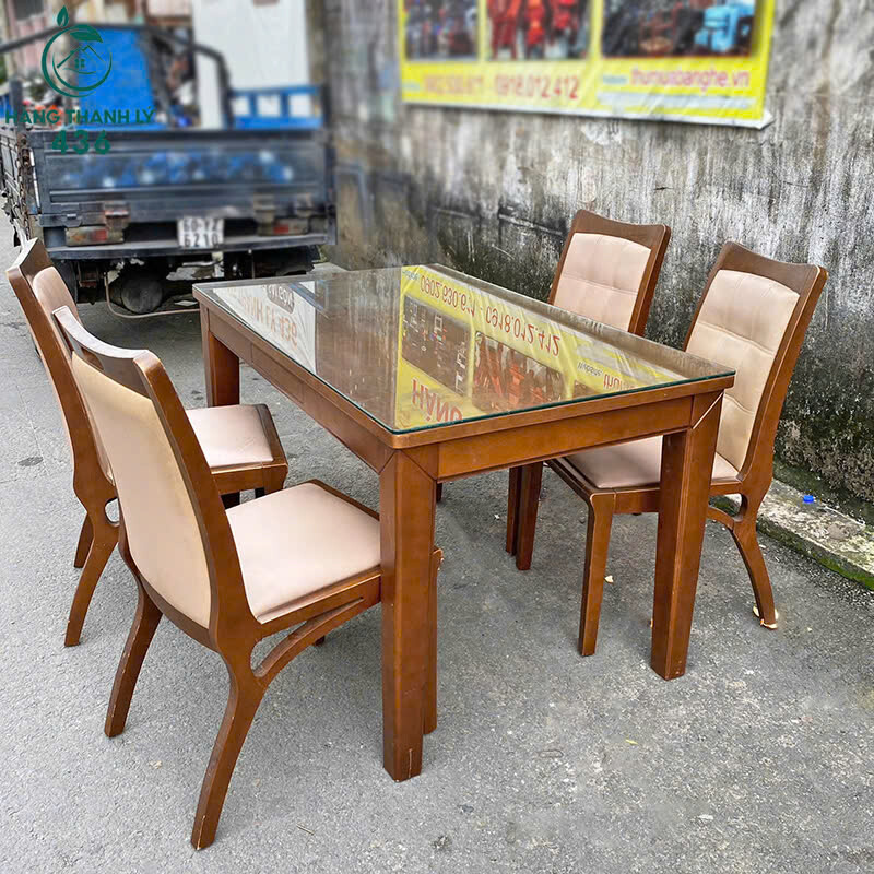 Bộ Bàn Ăn Cũ 4 Ghế Bọc Đệm Nâu Êm Ái bo-ban-an-cu-1 Bộ Bàn Ăn Cũ 4 Ghế Bọc Đệm Nâu Êm Ái