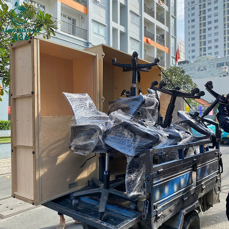 giao-hang-tai-Hang-Thanh-Ly-436-4 Đầu Năm 2025 Rộn Ràng Giao Hàng Tại Hàng Thanh Lý 436  