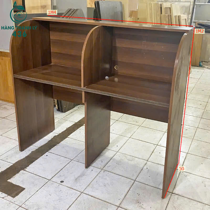 ban-lam-viec-cu-1-9 Bàn Làm Việc Có Vách Ngăn 2 Chỗ Màu Nâu Cũ  