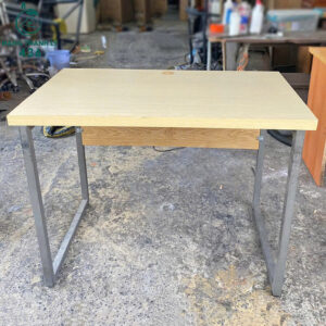 ban lam viec cu (24)