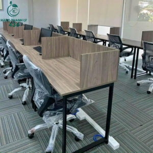 thanh ly ban lam viec cum vp (8)