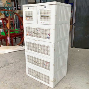 tu quan ao nhua cu (4)