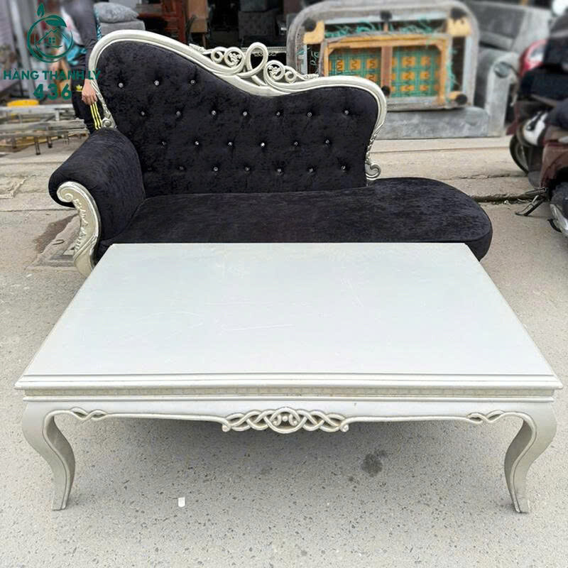 Sofa Cũ Tựa Lưng Lệch Tân Cổ Điển Sang Trọng (Nhiều Màu) ghe-sofa-den-kem-ban Sofa Cũ Tựa Lưng Lệch Tân Cổ Điển Sang Trọng (Nhiều Màu)