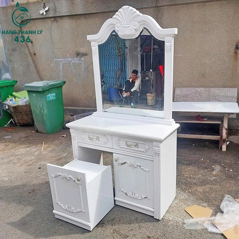 Bàn Trang Điểm Cũ Màu Trắng Gương Lớn Hiện Đại Kèm Ghế ban-trag-diem-cu Bàn Trang Điểm Cũ Màu Trắng Gương Lớn Hiện Đại Kèm Ghế