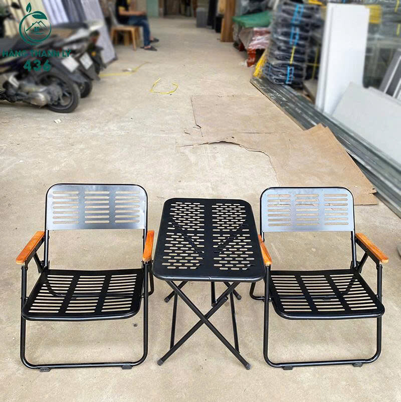 Bàn Ghế Sắt Lưng Lưới Tay Gỗ Gọn Nhẹ Mới 99% bo-ban-ghe-cf-4 Bàn Ghế Sắt Lưng Lưới Tay Gỗ Gọn Nhẹ Mới 99%