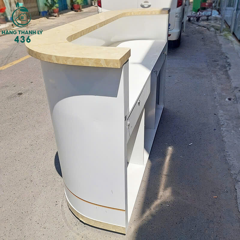 Quầy Lễ Tân Cũ Màu Trắng Sang Trọng Giá Tốt   quay-cu-3 Quầy Lễ Tân Cũ Màu Trắng Sang Trọng Giá Tốt