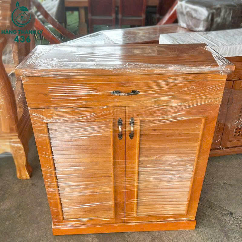 tu-giay-8 Tủ Giày Dép 2 Cánh Gỗ Tự Nhiên Cửa Lá Sách Thông Thoáng Mới 99% (Nhiều Màu)  