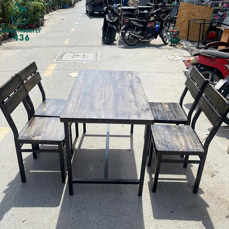 Bàn Ghế Cafe Cũ 4 Ghế Mặt Gỗ Chắc Chắn Giá Rẻ ban-ghe-cf-2 Bàn Ghế Cafe Cũ 4 Ghế Mặt Gỗ Chắc Chắn Giá Rẻ