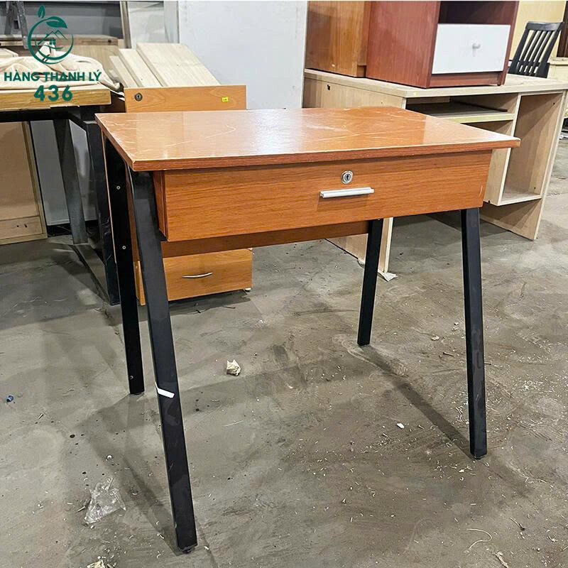 Bàn Học Sinh Cũ Có Ngăn Kéo Chân Sắt Đen 75CMx50CM   ban-hoc-sinh-4 Bàn Học Sinh Cũ Có Ngăn Kéo Chân Sắt Đen 75CMx50CM
