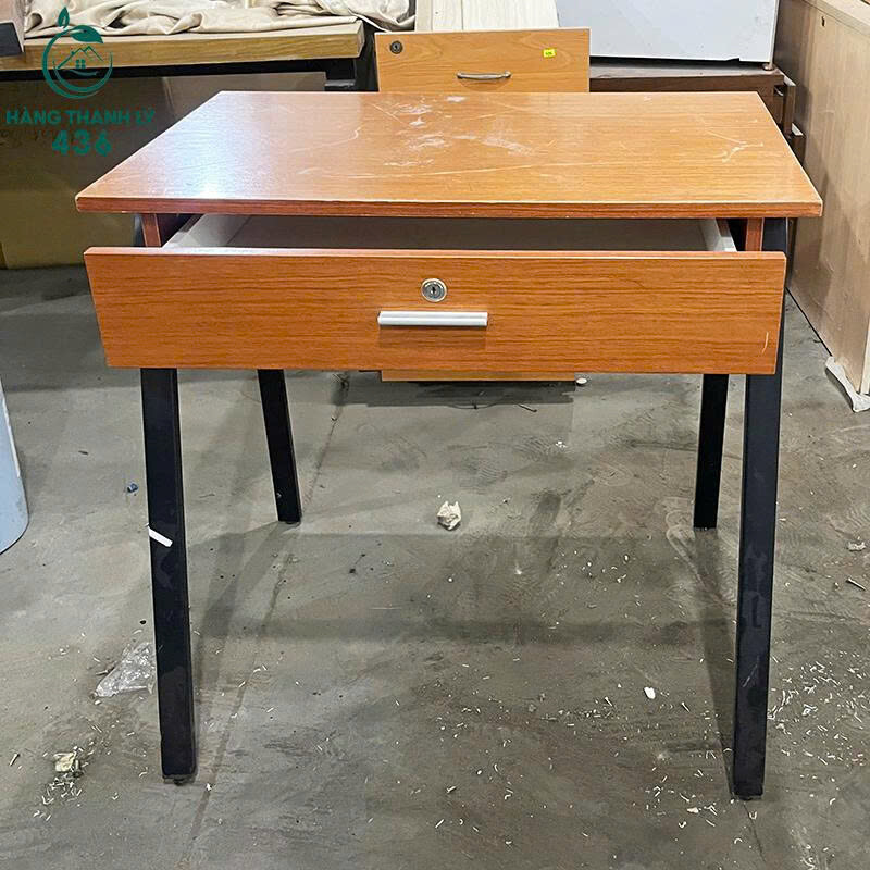 Bàn Học Sinh Cũ Có Ngăn Kéo Chân Sắt Đen 75CMx50CM   ban-hoc-sinh-5 Bàn Học Sinh Cũ Có Ngăn Kéo Chân Sắt Đen 75CMx50CM