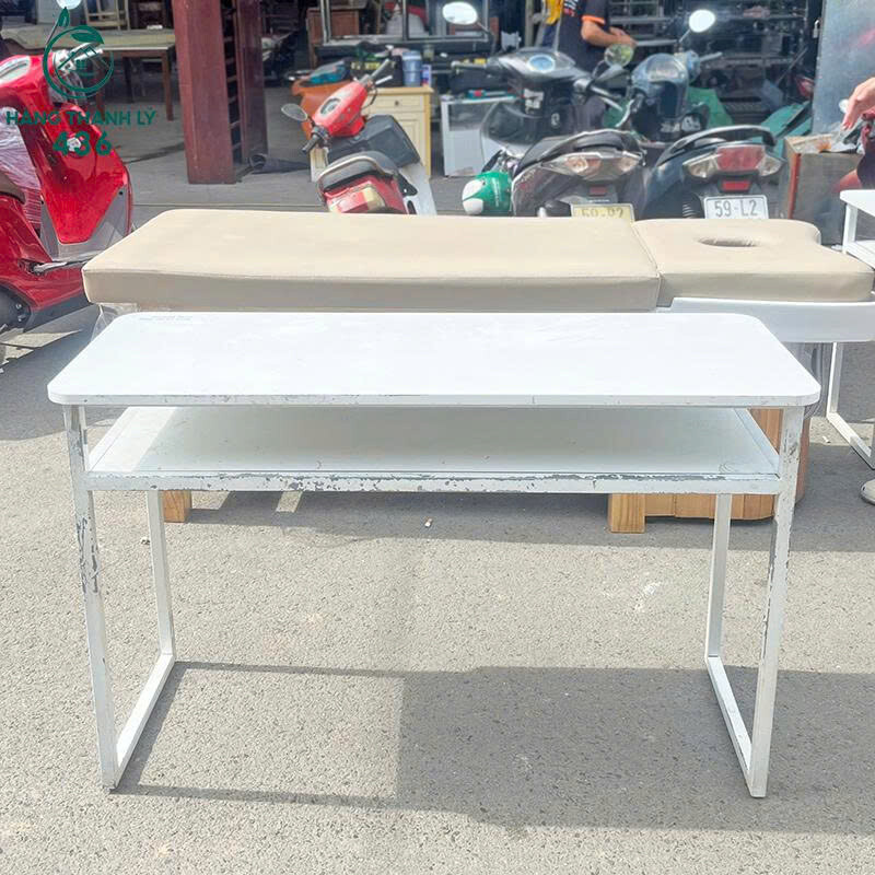 Bàn Học Sinh Cũ Khung Sắt Sơn Trắng Chắc Chắn   ban-lam-viec-1-6 Bàn Học Sinh Cũ Khung Sắt Sơn Trắng Chắc Chắn