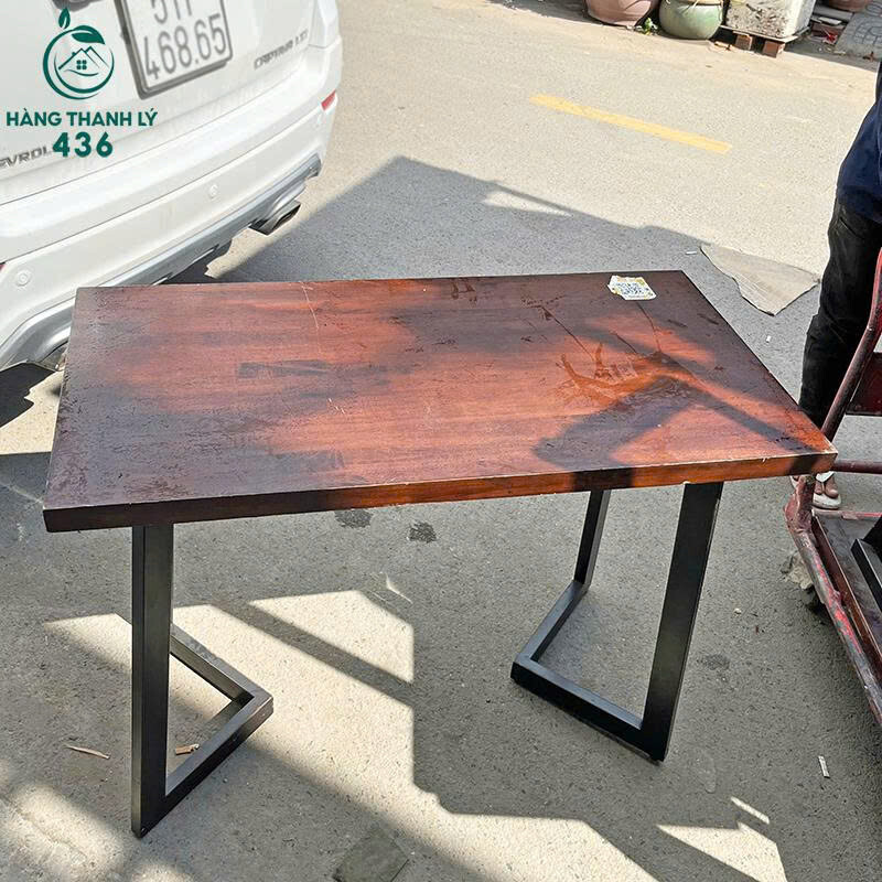 Bàn Làm Việc Cũ Mặt Gỗ Nâu Đậm Chân Sắt ban-lam-viec-15 Bàn Làm Việc Cũ Mặt Gỗ Nâu Đậm Chân Sắt