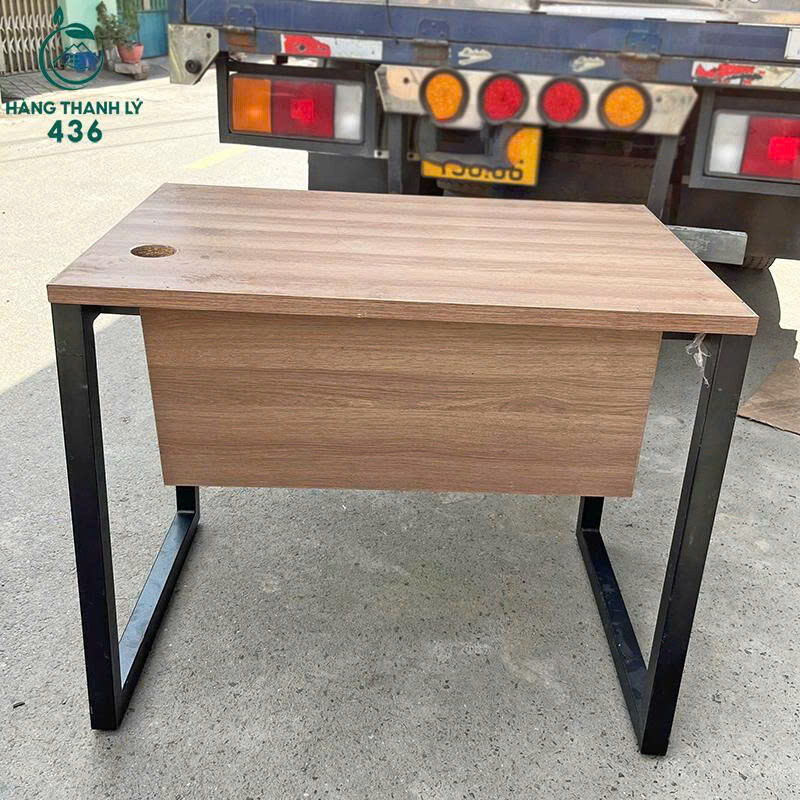 Bàn Làm Việc Cũ Mặt Gỗ Màu Nâu Chân Sắt U ban-lam-viec-16 Bàn Làm Việc Cũ Mặt Gỗ Màu Nâu Chân Sắt U
