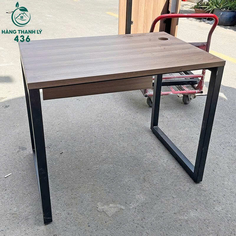 Bàn Làm Việc Cũ Mặt Gỗ Màu Nâu Chân Sắt U ban-lam-viec-2-4 Bàn Làm Việc Cũ Mặt Gỗ Màu Nâu Chân Sắt U