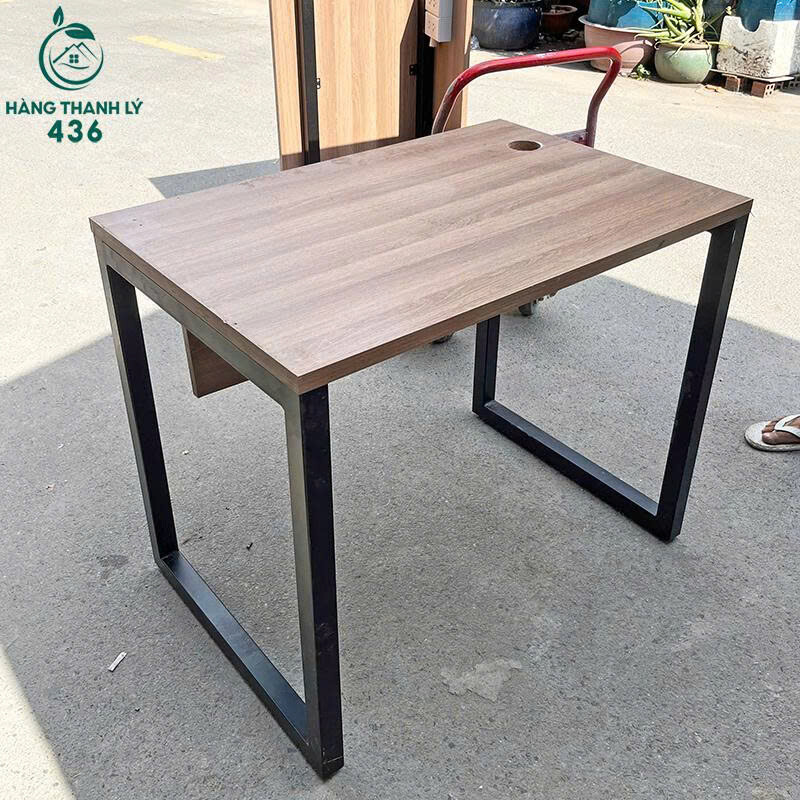 Bàn Làm Việc Cũ Mặt Gỗ Màu Nâu Chân Sắt U ban-lam-viec-3-3 Bàn Làm Việc Cũ Mặt Gỗ Màu Nâu Chân Sắt U