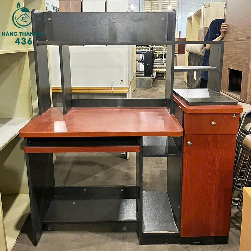 Bàn Máy Tính Cũ Có Hộc Tủ Và Kệ Để Đồ Tiện Lợi ban-lam-viec-3-4 Bàn Máy Tính Cũ Có Hộc Tủ Và Kệ Để Đồ Tiện Lợi