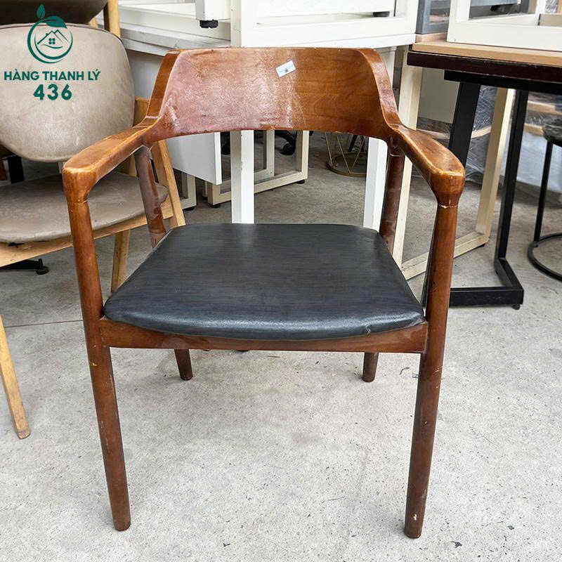 Ghế Cafe Gỗ Cũ Tay Vịn Bọc Da Đen Sang Trọng ghe-1-12 Ghế Cafe Gỗ Cũ Tay Vịn Bọc Da Đen Sang Trọng