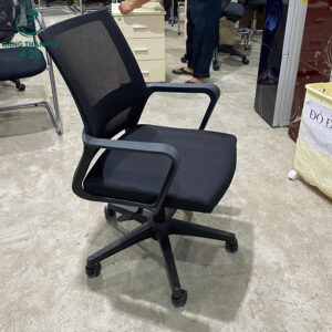 ghe-van-phong-lung-luoi-chan-quy-cu-khung-cung-cap