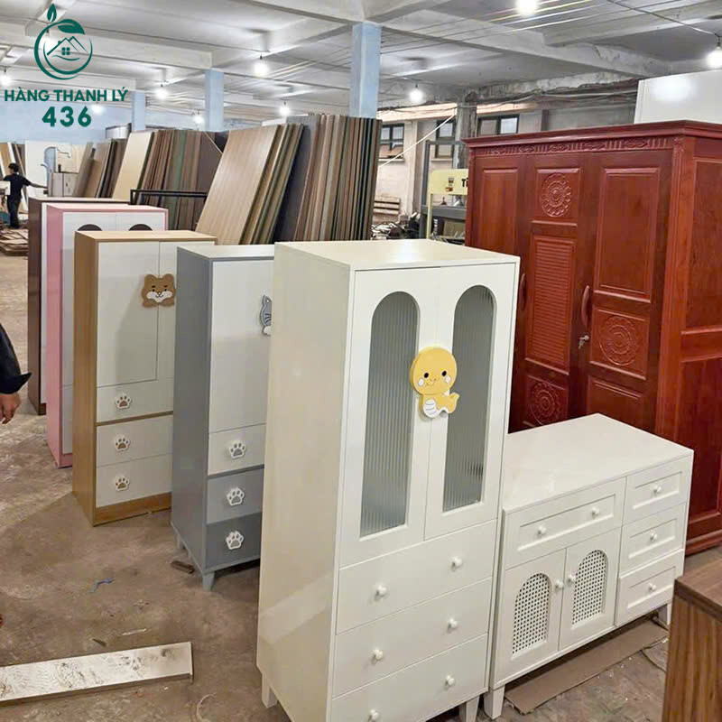 Một Ngày Ở Kho 436 – Hàng Chục Mẫu Tủ Quần Áo Mới Cập Bến tu-quan-ao-3-2 Một Ngày Ở Kho 436 – Hàng Chục Mẫu Tủ Quần Áo Mới Cập Bến