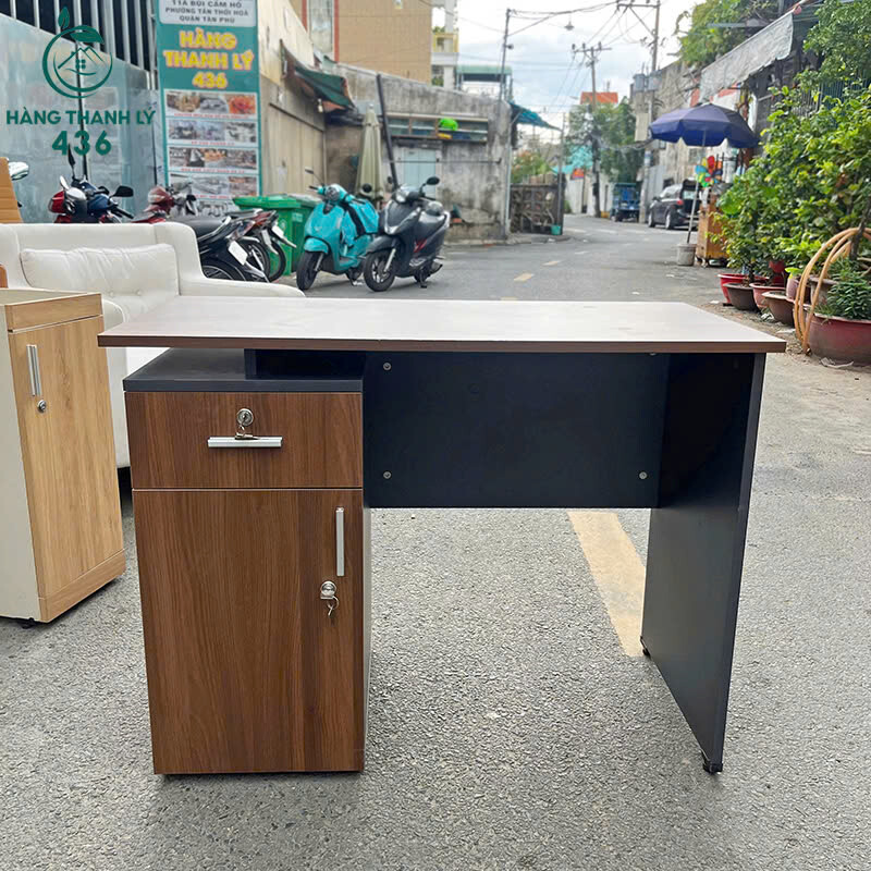 Bàn Làm Việc Cũ Gỗ Màu Nâu Nhỏ Gọn   z6953773681897_d5124473a79ade65d9a4a2ecc5ef5ec6 Bàn Làm Việc Cũ Gỗ Màu Nâu Nhỏ Gọn