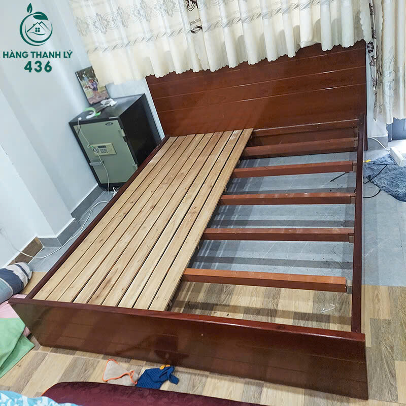 Giường Gỗ Tự Nhiên Cũ Có Đầu Màu Nâu Trầm 1M6x2M Chắc Chắn   z6971294397367_b44f362df8f99c64737972b9174bb769 Giường Gỗ Tự Nhiên Cũ Có Đầu Màu Nâu Trầm 1M6x2M Chắc Chắn