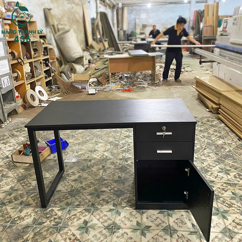 Bàn Làm Việc Gỗ 1M2 Màu Đen Thiết Kế Tối Giản Mới 99% z6971934901588_98e1a803925f2473c74b7e76ef9bbd3f Bàn Làm Việc Gỗ 1M2 Màu Đen Thiết Kế Tối Giản Mới 99%