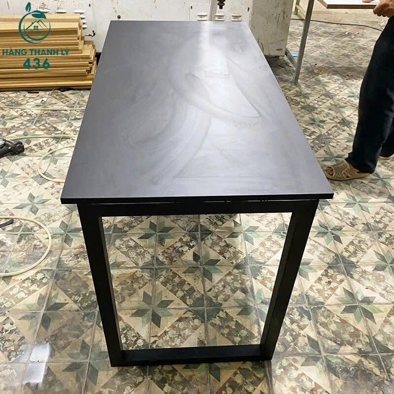 Bàn Làm Việc Gỗ 1M2 Màu Đen Thiết Kế Tối Giản Mới 99% z6971934981480_41a78ebbccdeff224cc1836f7672d4b1 Bàn Làm Việc Gỗ 1M2 Màu Đen Thiết Kế Tối Giản Mới 99%