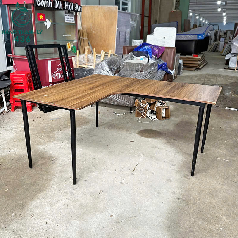 Bàn Làm Việc Cũ Chữ L Mặt Vân Gỗ Bền Đẹp Giá Rẻ z6974837701282_594421122ecc0fd0839b4f3e80570988 Bàn Làm Việc Cũ Chữ L Mặt Vân Gỗ Bền Đẹp Giá Rẻ