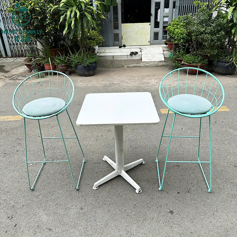 Bàn Vuông Chân Trụ Cũ Màu Trắng To Rộng Rãi Giá Rẻ z6988061357961_c494146ad6cf43f49bad989437b78fad Bàn Vuông Chân Trụ Cũ Màu Trắng To Rộng Rãi Giá Rẻ