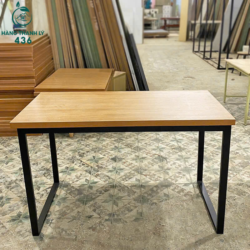 Bàn Làm Việc Gọn Nhẹ Đơn Giản Khung Chắc Chắn Mới 99% z6991716559793_7391d29064e073c23f42392c7b9f75f2 Bàn Làm Việc Gọn Nhẹ Đơn Giản Khung Chắc Chắn Mới 99%
