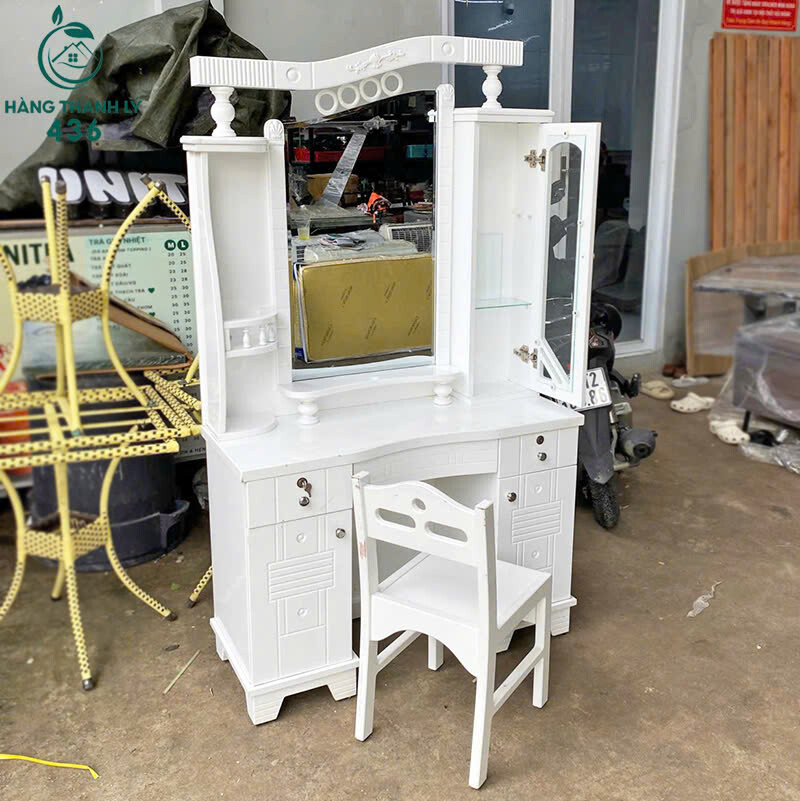 Bàn Trang Điểm Cũ Gỗ Màu Trắng Kiểu Dáng Sang Trọng   z6996485361671_95a3bb088d9d3c7f3af58bb831d84685 Bàn Trang Điểm Cũ Gỗ Màu Trắng Kiểu Dáng Sang Trọng