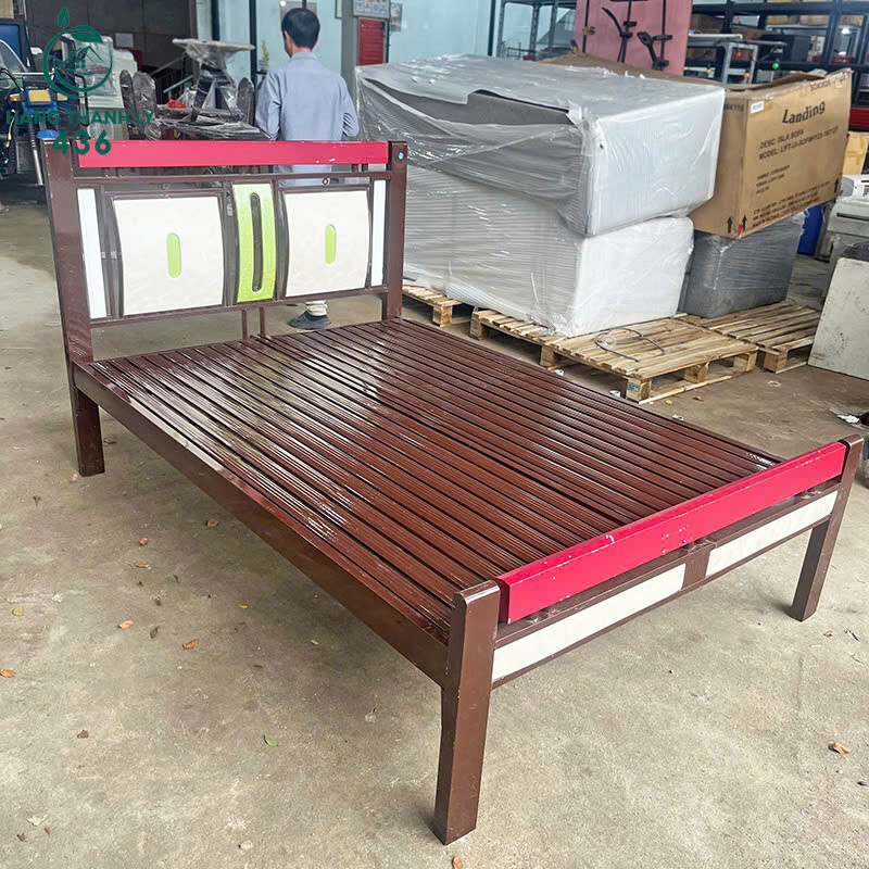 Giường Ngủ Cũ Sắt 1M4X2M Màu Nâu Thiết Kế Đơn Giản z7003929253093_a089b9abff648cdb11c9a28ce35a3faa Giường Ngủ Cũ Sắt 1M4X2M Màu Nâu Thiết Kế Đơn Giản