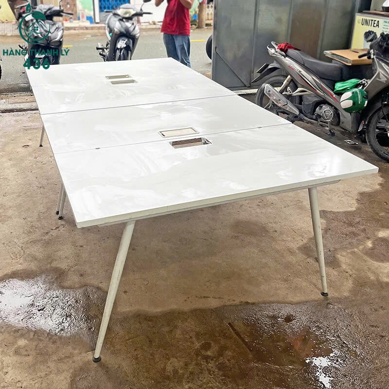 Bàn Làm Việc Cũ 1M4X2M8 Màu Trắng Chân Kim Loại Chắc Chắn z7012634641026_4b26ebdfff60fcc9fd4f00ef4ad813ab Bàn Làm Việc Cũ 1M4X2M8 Màu Trắng Chân Kim Loại Chắc Chắn