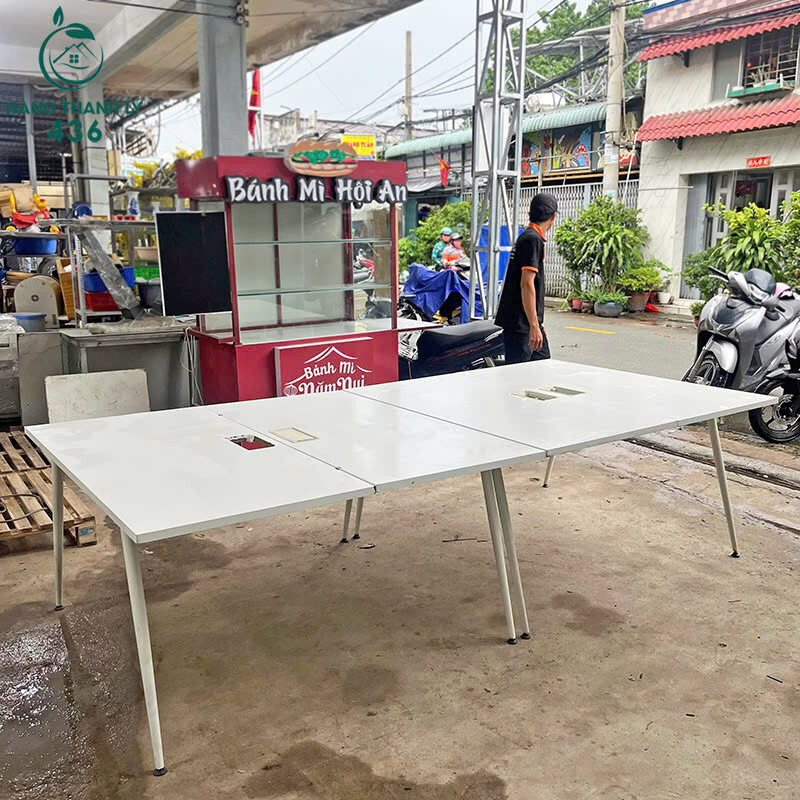 Bàn Làm Việc Cũ 1M4X2M8 Màu Trắng Chân Kim Loại Chắc Chắn z7012634703484_02c581eb9fbf31932740502237ed39b3 Bàn Làm Việc Cũ 1M4X2M8 Màu Trắng Chân Kim Loại Chắc Chắn