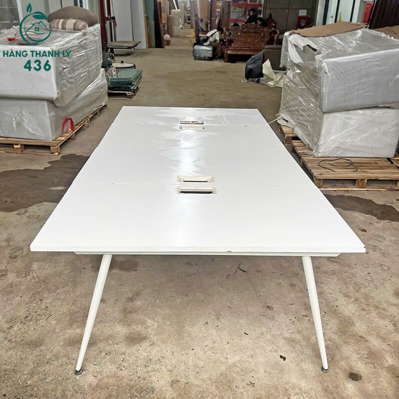 Bàn Làm Việc Cũ 1M4X2M8 Màu Trắng Chân Kim Loại Chắc Chắn z7012634966741_9832fe0b05ceea965c5d53392f134e1f Bàn Làm Việc Cũ 1M4X2M8 Màu Trắng Chân Kim Loại Chắc Chắn