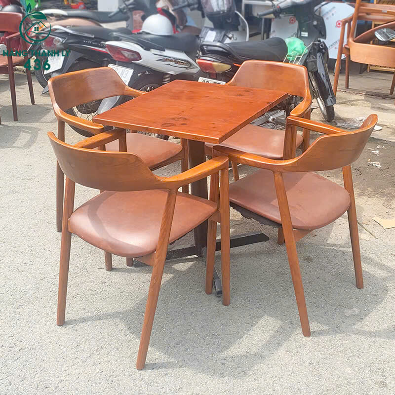 Bàn Bar Vuông Cũ Màu Nâu Chân Trụ 4 Chân Đơn Giản z7012641921233_cba35bd9c25e45f57f5ad174eab95d03 Bàn Bar Vuông Cũ Màu Nâu Chân Trụ 4 Chân Đơn Giản