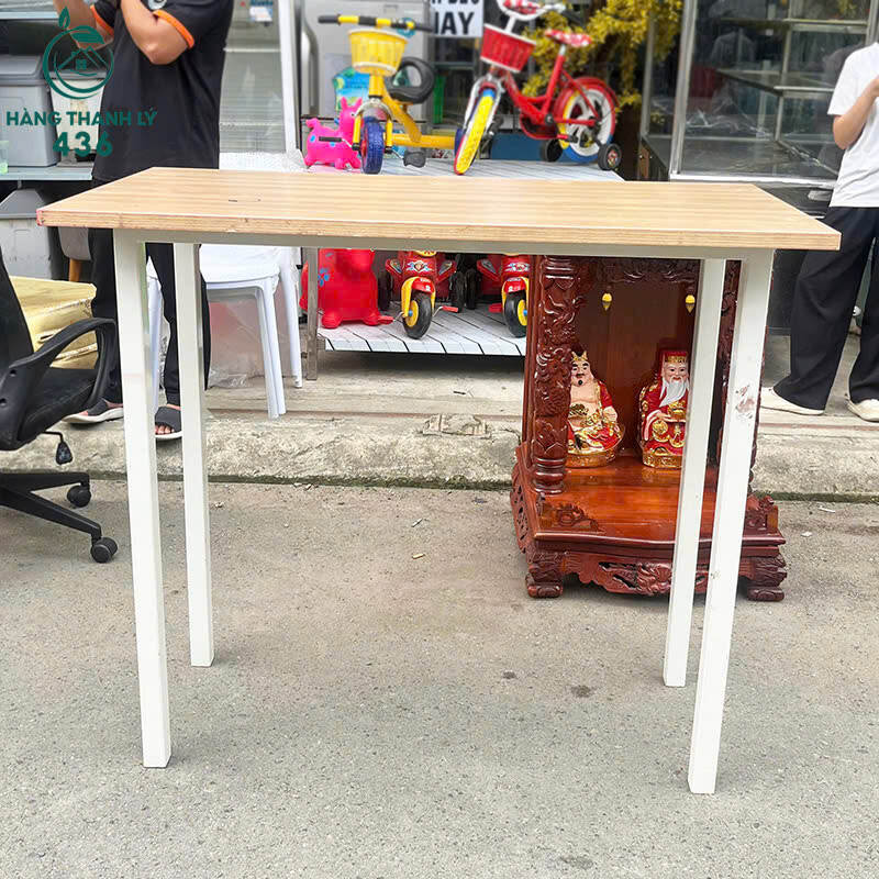 Bàn Cafe Cũ Chân Kim Loại Trắng Mặt Gỗ Nâu Sáng Giá Rẻ z7013854426848_727a866c5a1d69bd5616e6925808925b Bàn Cafe Cũ Chân Kim Loại Trắng Mặt Gỗ Nâu Sáng Giá Rẻ
