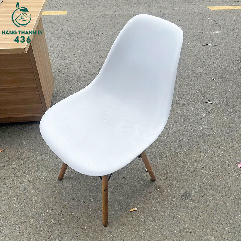 Ghế Cafe Cũ Nhựa Trắng Chân Gỗ Tựa Lưng Hiện Đại z7013855537469_13bb1123d3825ab0ec3b087aa7f72f1f Ghế Cafe Cũ Nhựa Trắng Chân Gỗ Tựa Lưng Hiện Đại