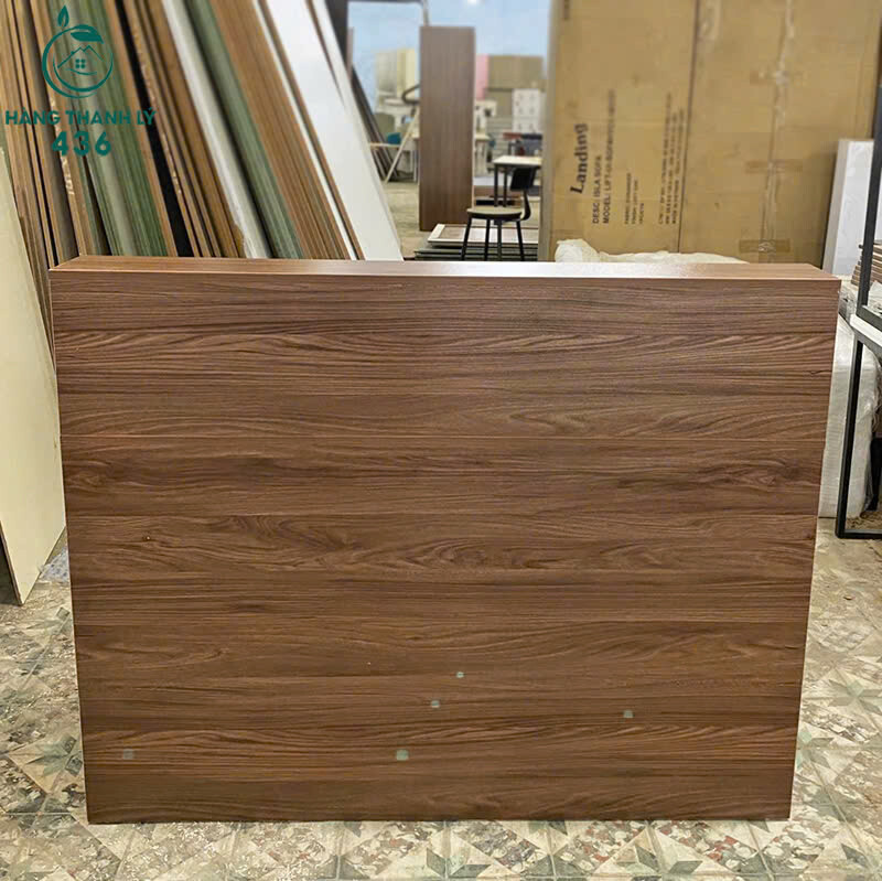 Quầy Lễ Tân Gỗ 1M1X1M4 Nâu Thiết Kế Nhỏ Gọn Mới 99% z7017887094514_7b076cedca27ef6dc239aff77d5485df Quầy Lễ Tân Gỗ 1M1X1M4 Nâu Thiết Kế Nhỏ Gọn Mới 99%