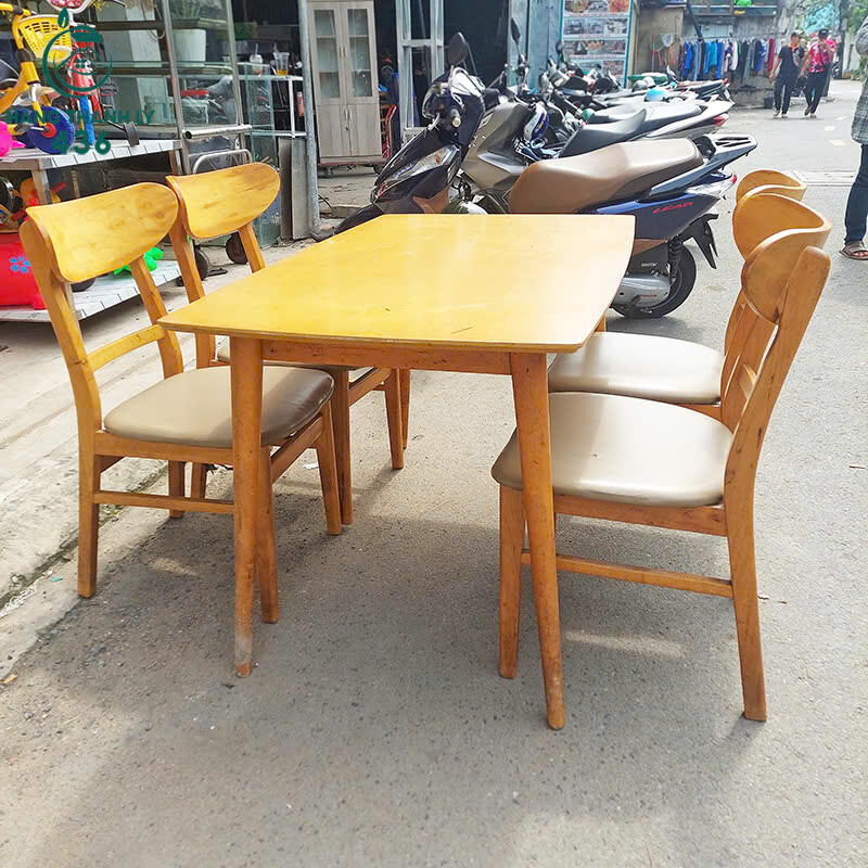 Bộ Bàn Ăn Gỗ Cũ 4 Ghế Tựa Lưng Cong Thiết Kế Đơn Giản z7019847069691_90db1631f5269c99dbb207b1ae5bc9b8 Bộ Bàn Ăn Gỗ Cũ 4 Ghế Tựa Lưng Cong Thiết Kế Đơn Giản