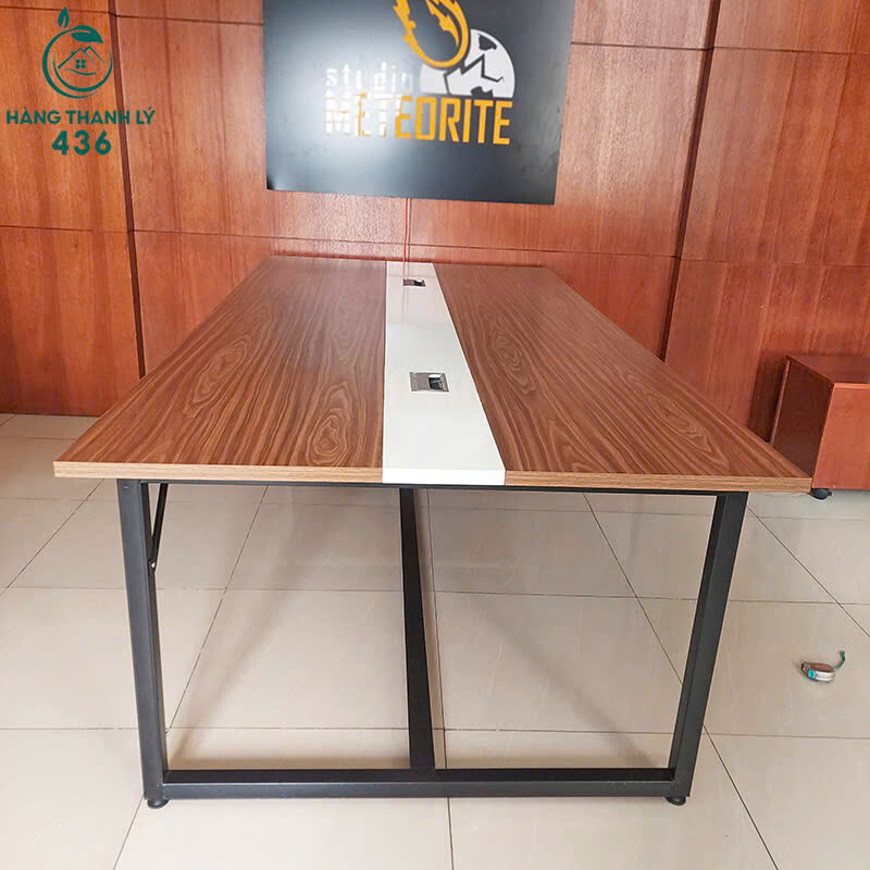 Bàn Văn Phòng Cũ 1M2X2M4 Gỗ Khung Chắc Chắn Màu Nâu   z7021136980575_891f0c41ca94e1e4f94c769d5edcb79d Bàn Văn Phòng Cũ 1M2X2M4 Gỗ Khung Chắc Chắn Màu Nâu